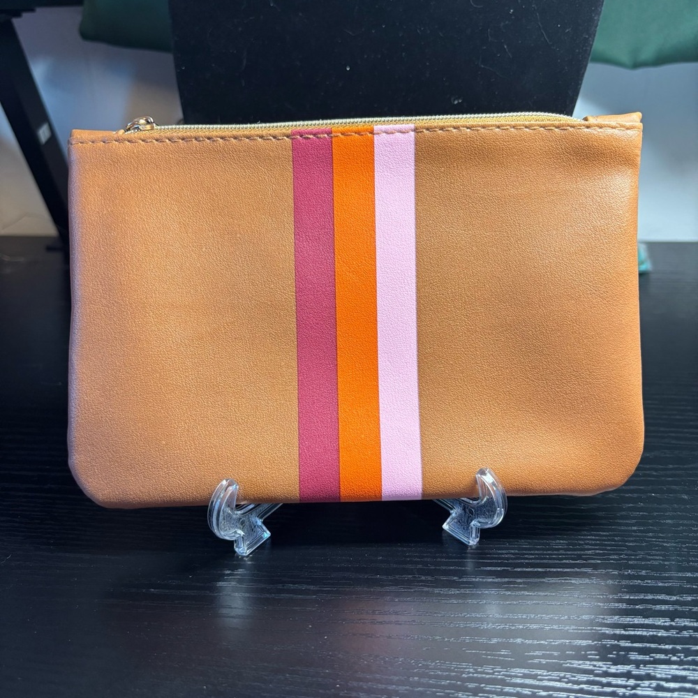💋2/$15💋 Ipsy Tan Clutch with Vibrant Stripes